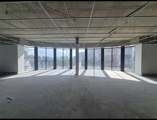 1,679M² OFFICE TO LET IN SANDTON CENTRAL